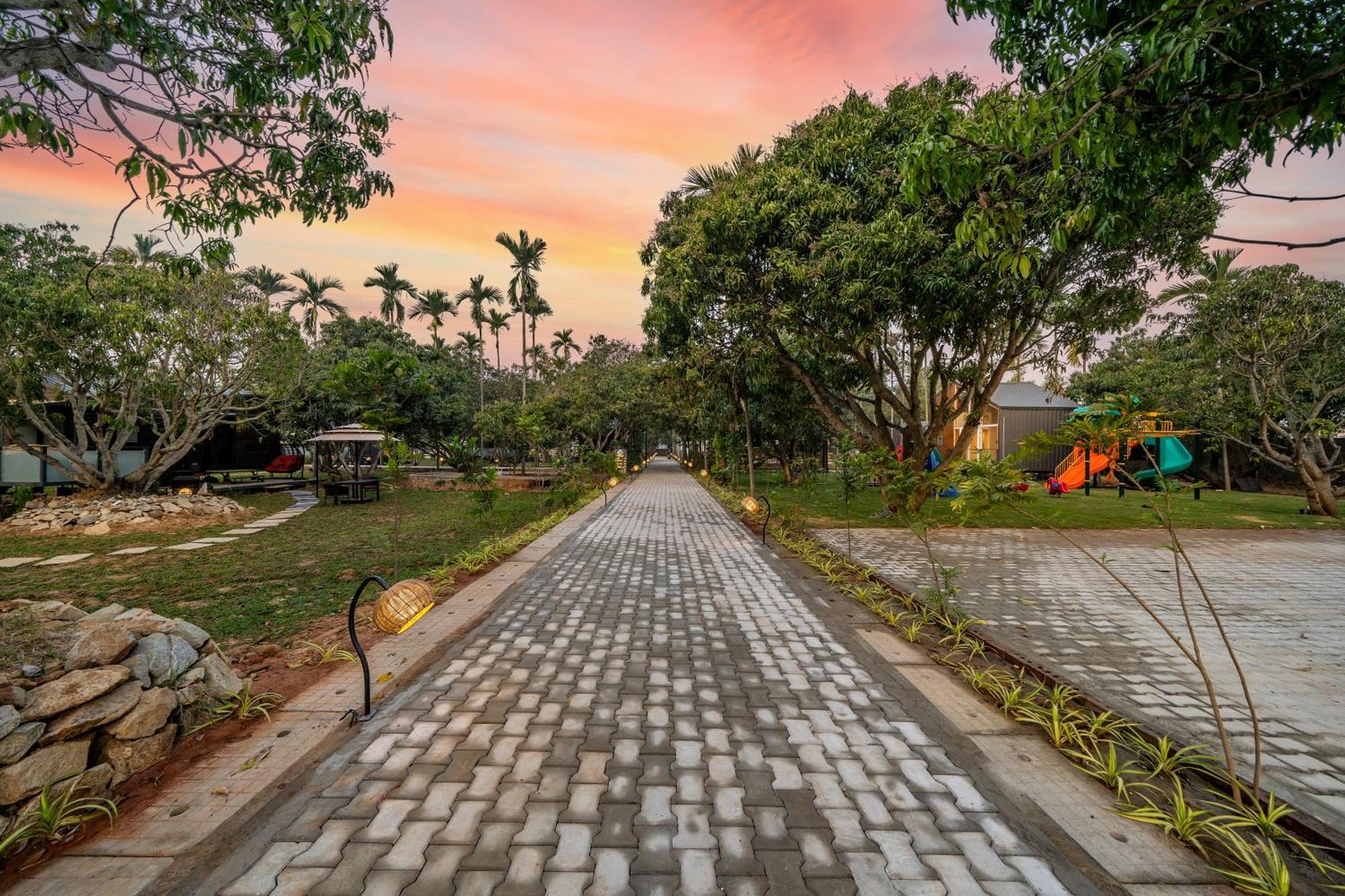Glamp Wilderness Hotel Nelamangala Exterior photo